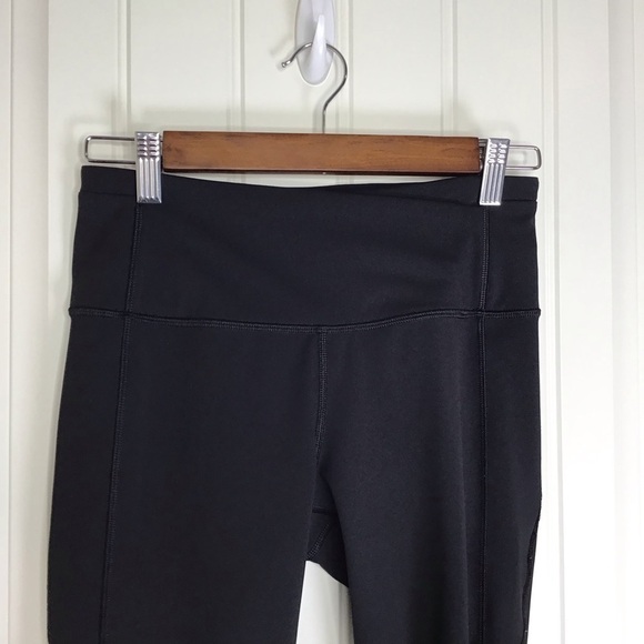 Lululemon Gear Up Crop 17” in Black Size 6. - Picture 3 of 8